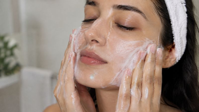how to use a  cleanser correctly